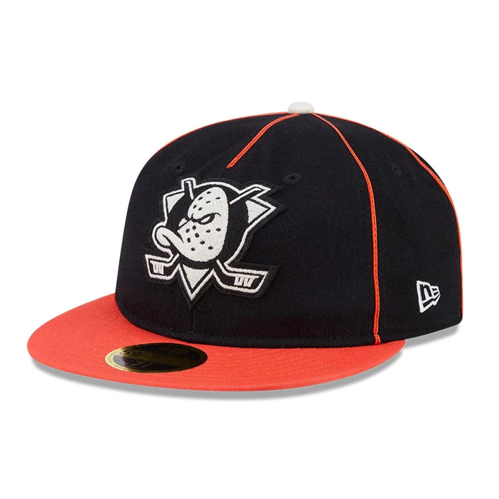 Anaheim Ducks NHL Felt Logo Black Retro Crown 59FIFTY Fitted Cap - Image 4