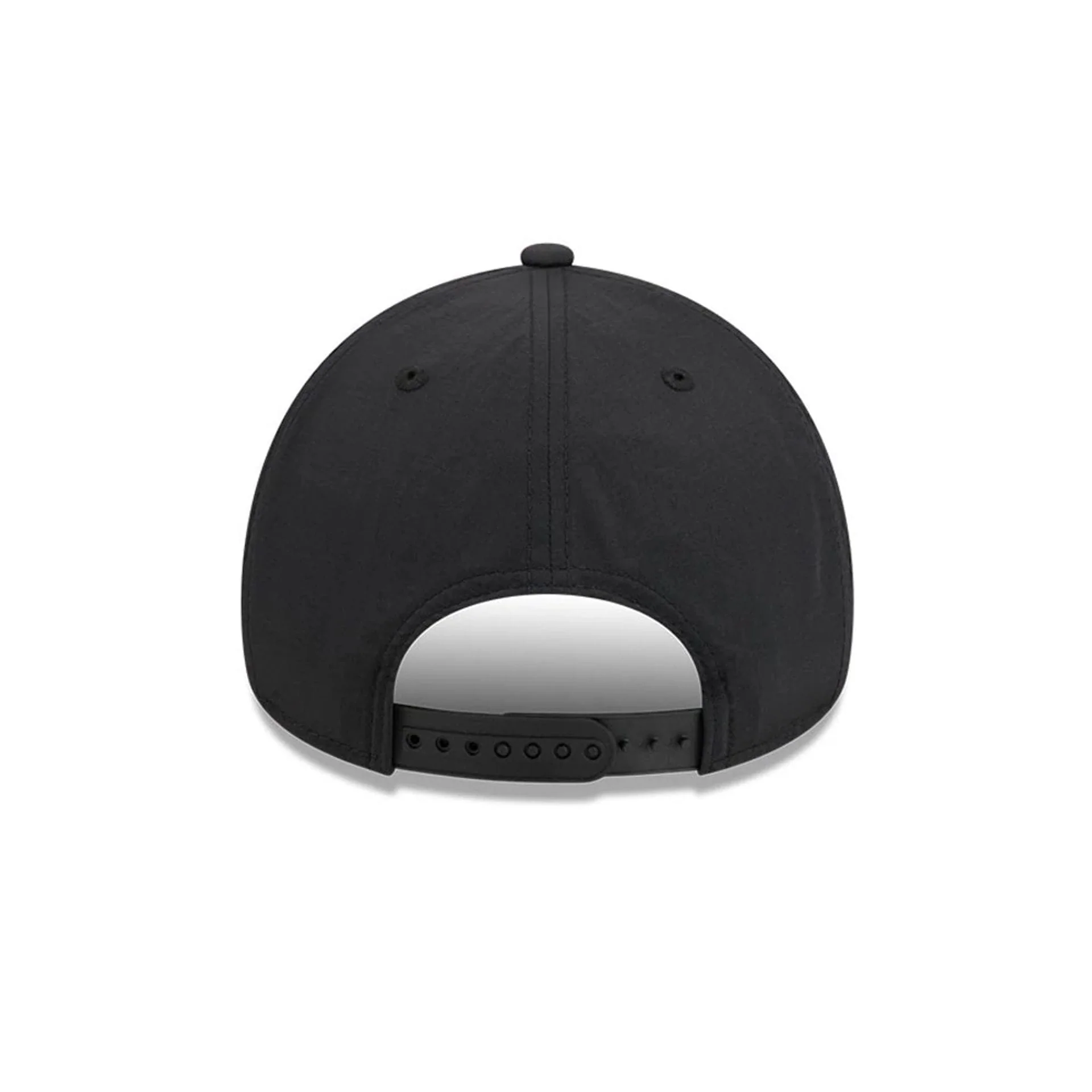 Bulls NBA Quickstrike Black 9FORTY Apex Adjustable Cap - Image 4