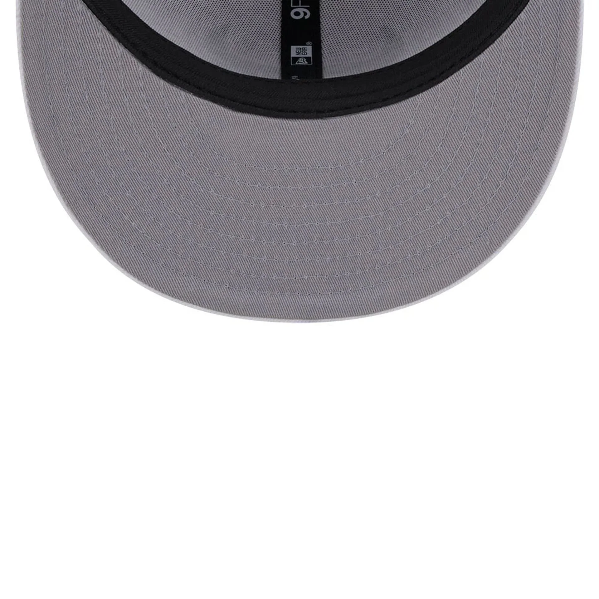 Chicago Bulls NBA Evergreen White 9FIFTY Snapback Adjustable Cap - Image 2