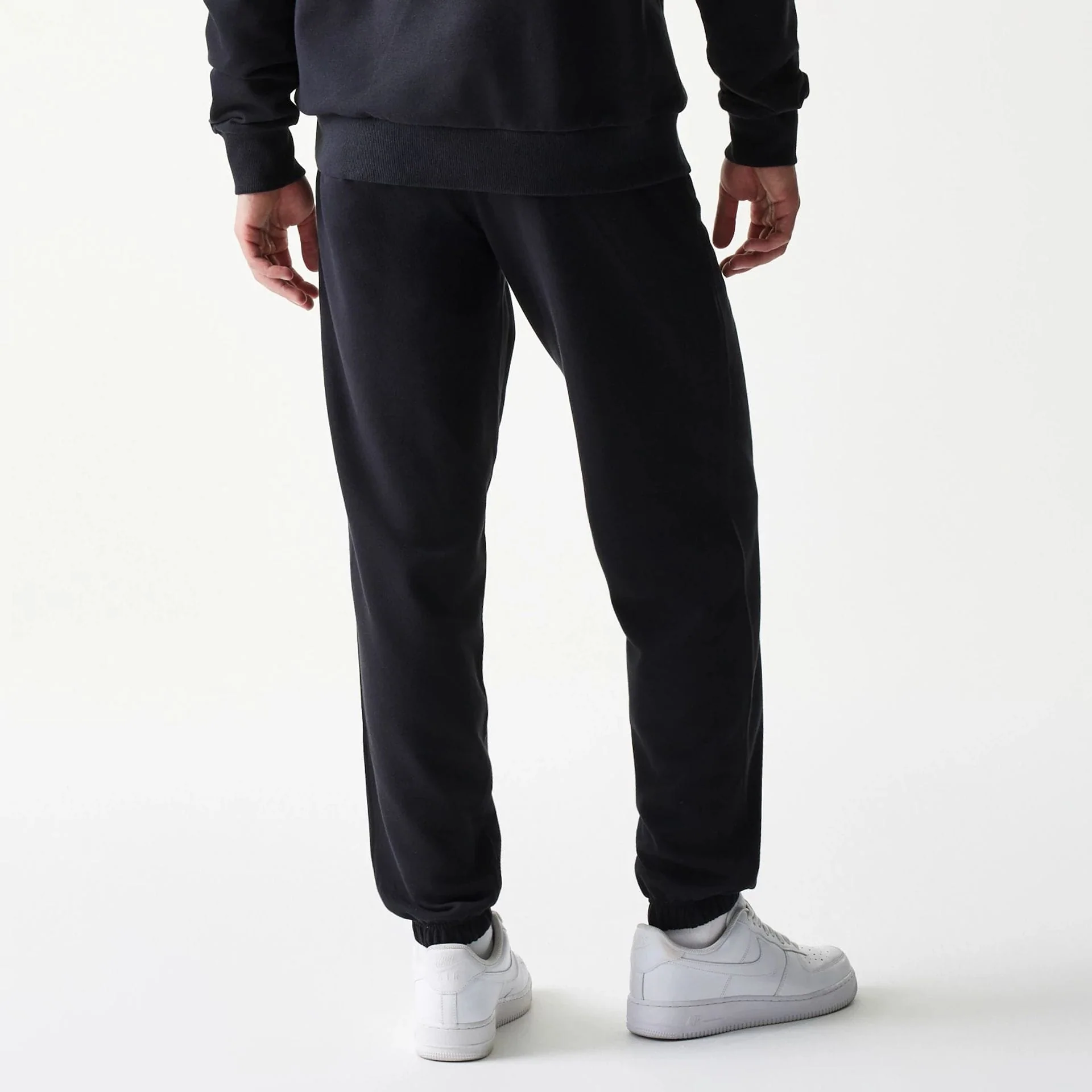 Chicago Bulls NBA League Essential Black Joggers - Image 2