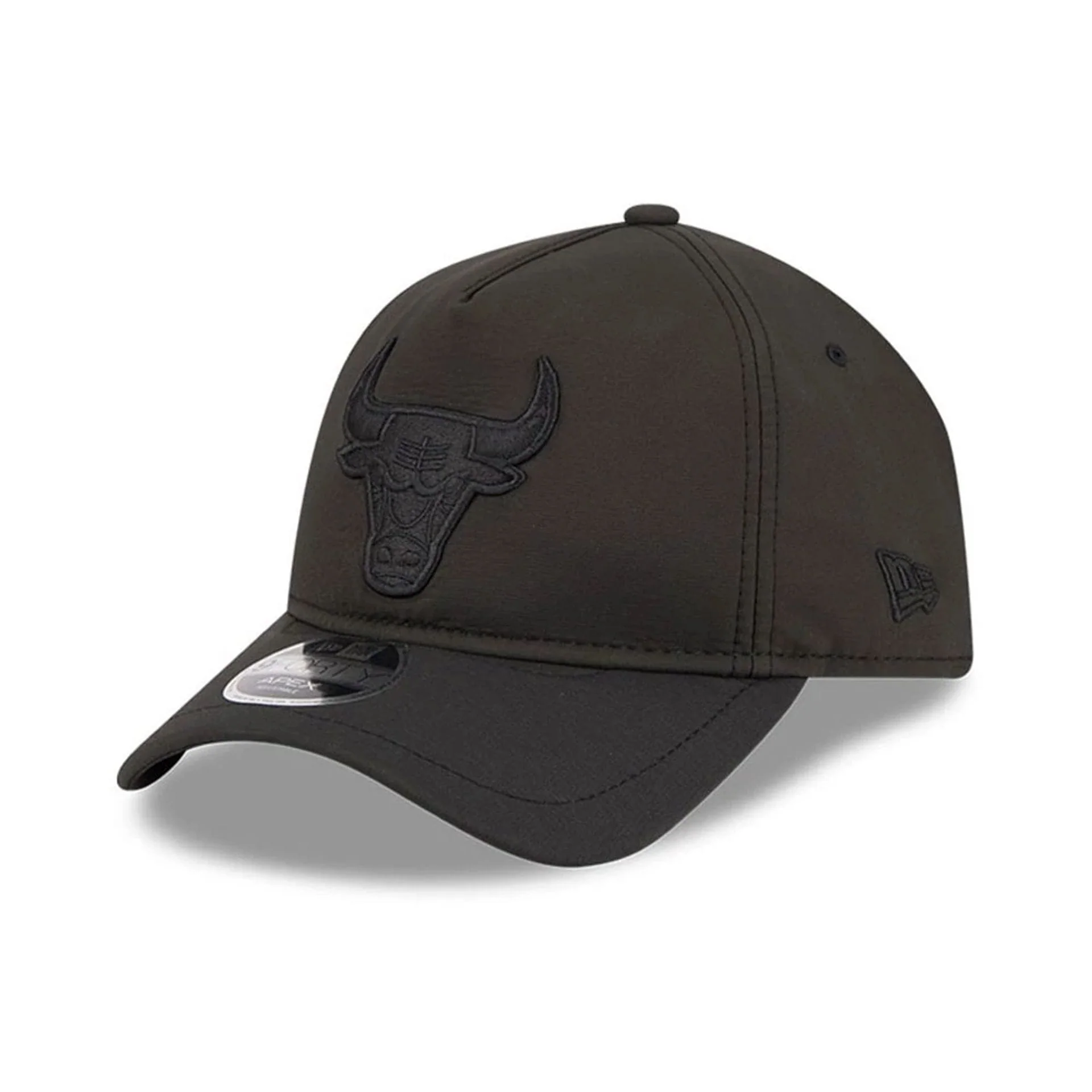 Chicago Bulls NBA Quickstrike Black 9FORTY Apex Adjustable Cap