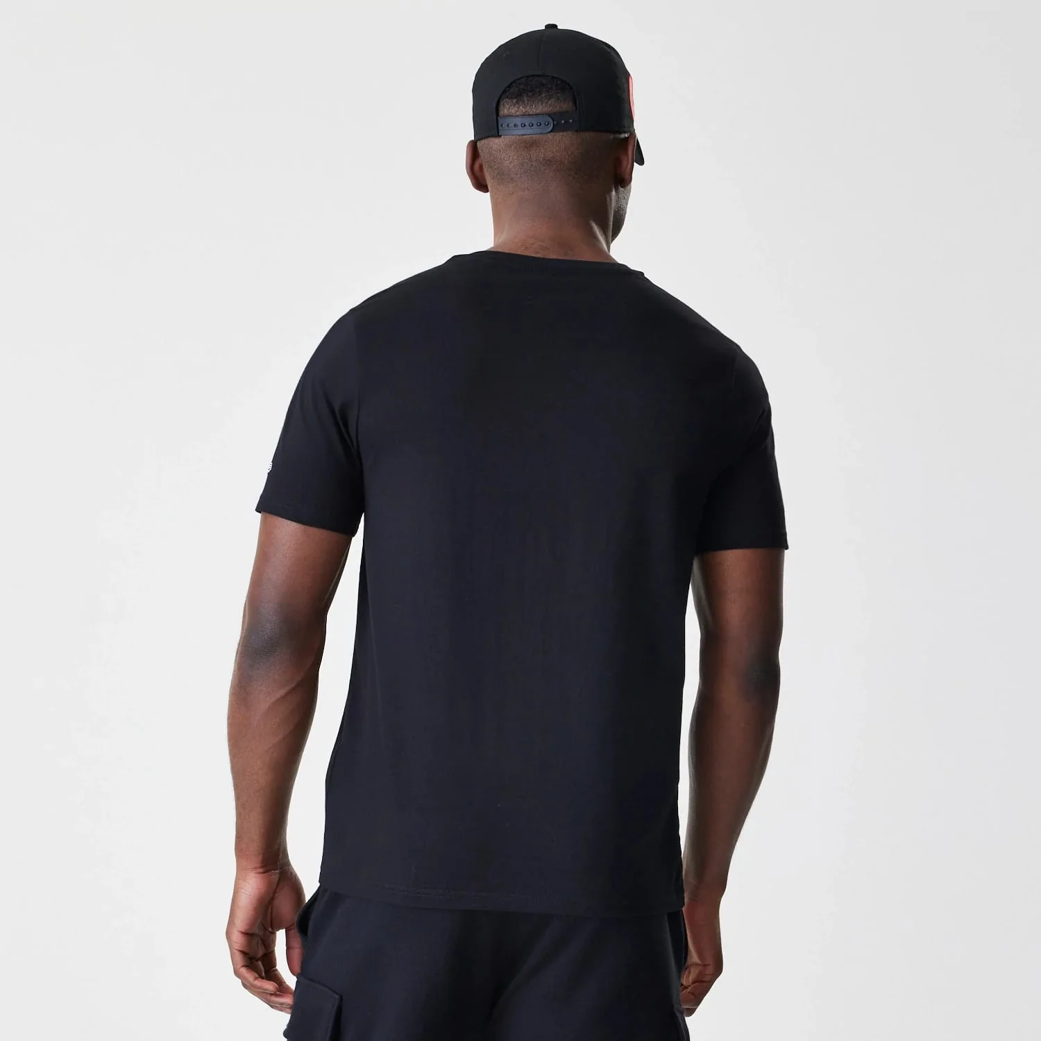 Chicago Bulls NBA Script Black T-Shirt - Image 2