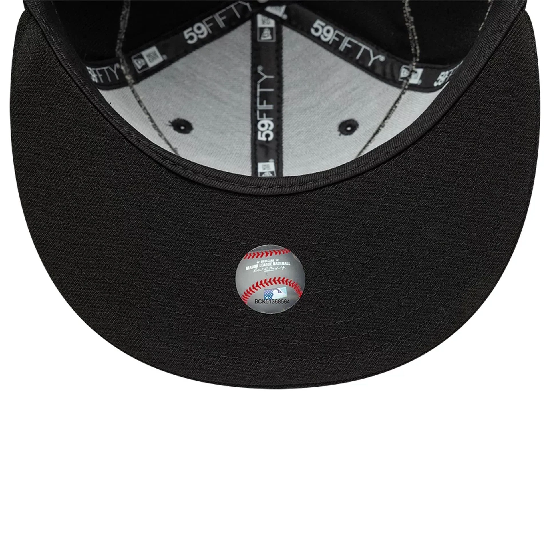 Chicago White Sox MLB Beaded Wings Black 59FIFTY Fitted Cap - Image 7