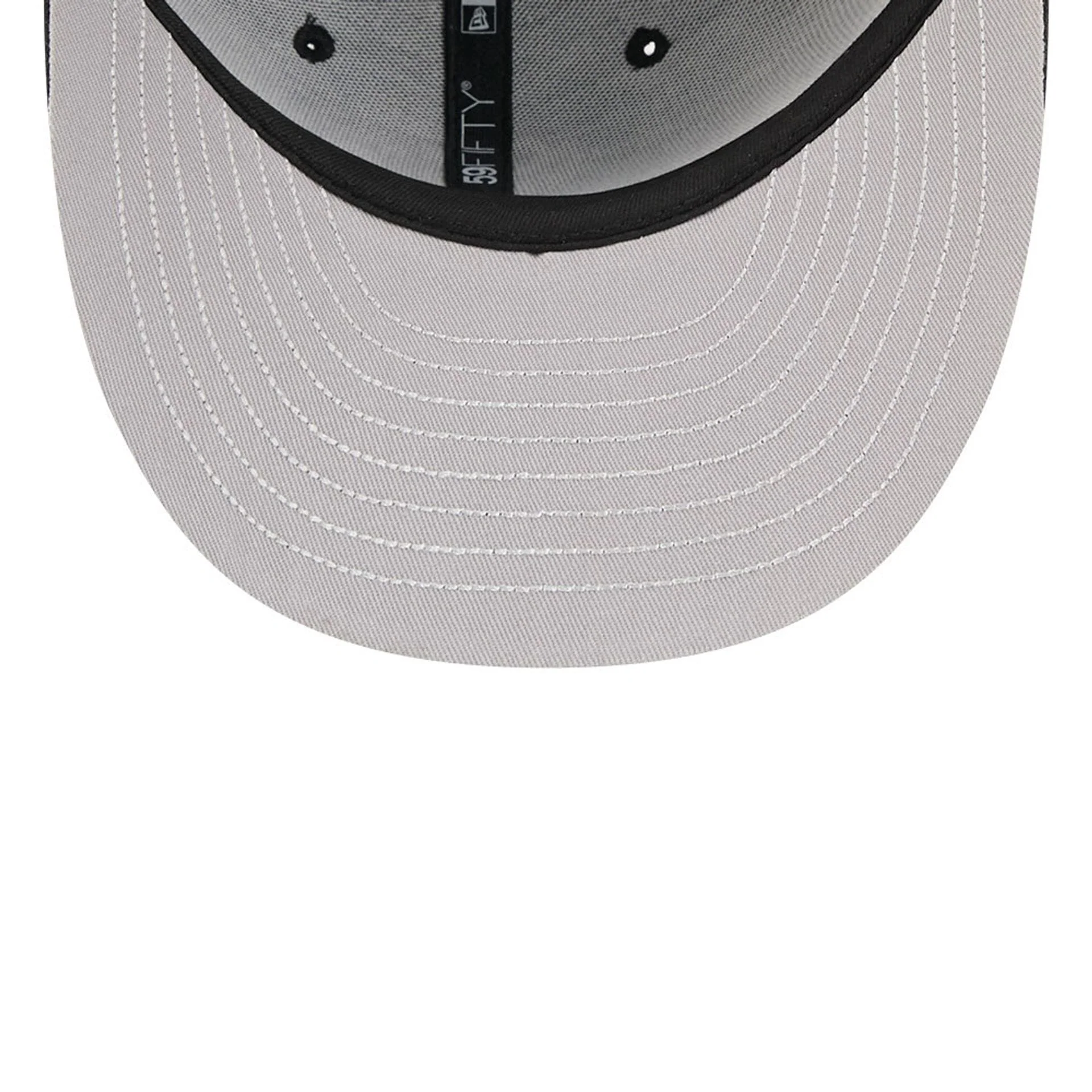 Chicago White Sox MLB Eagle Black 59FIFTY Fitted Cap - Image 2