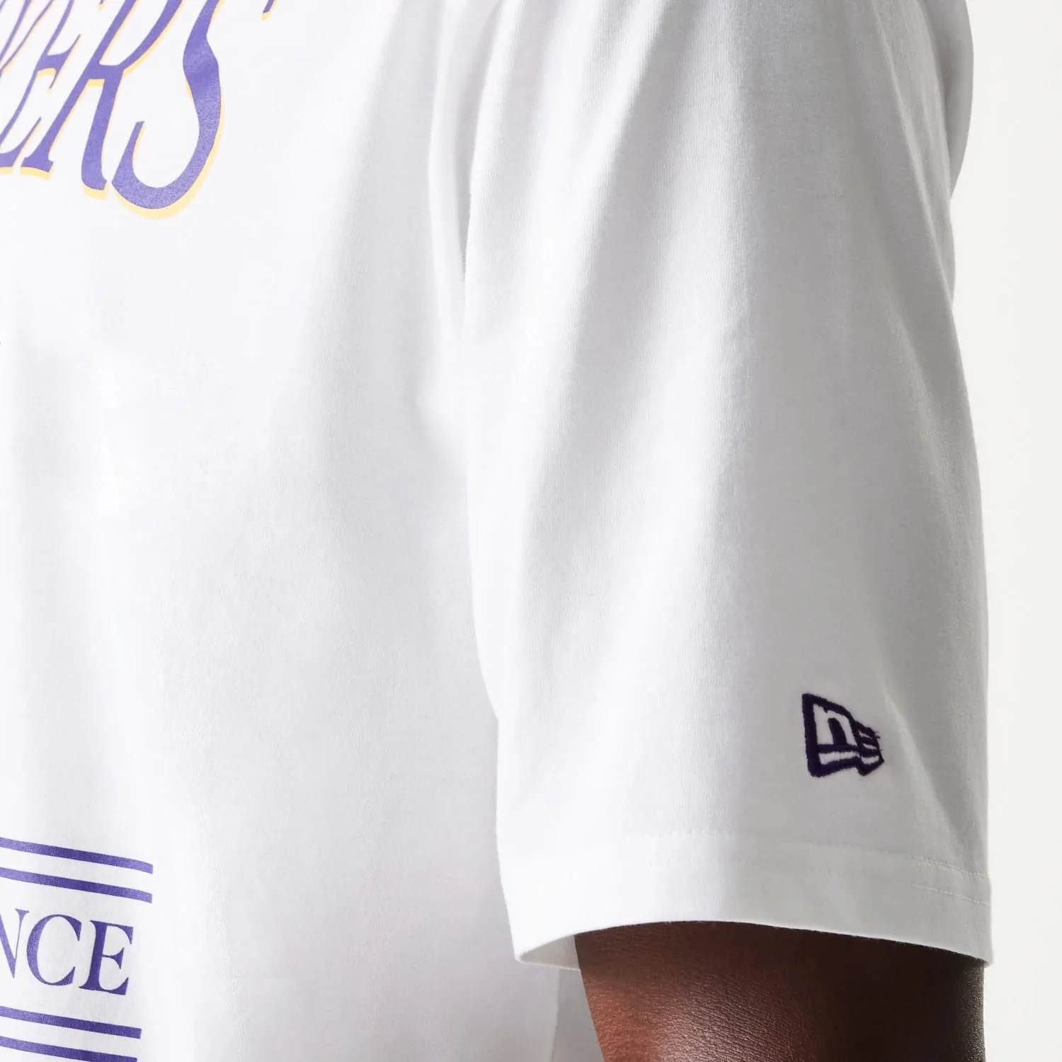 LA Lakers NBA Team Graphic White Oversized T-Shirt - Image 6