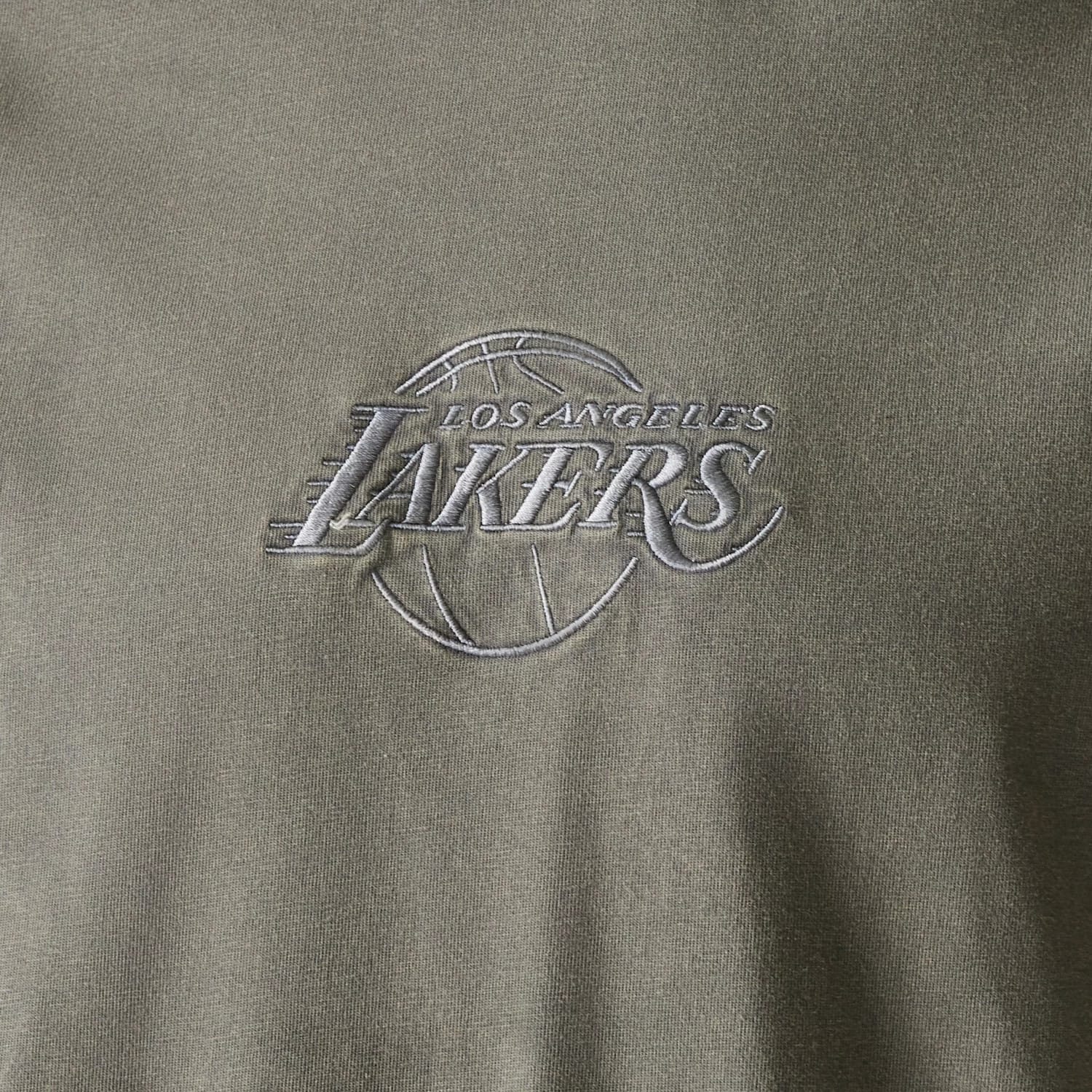LA Lakers NBA Washed Grey Box T-Shirt - Image 4