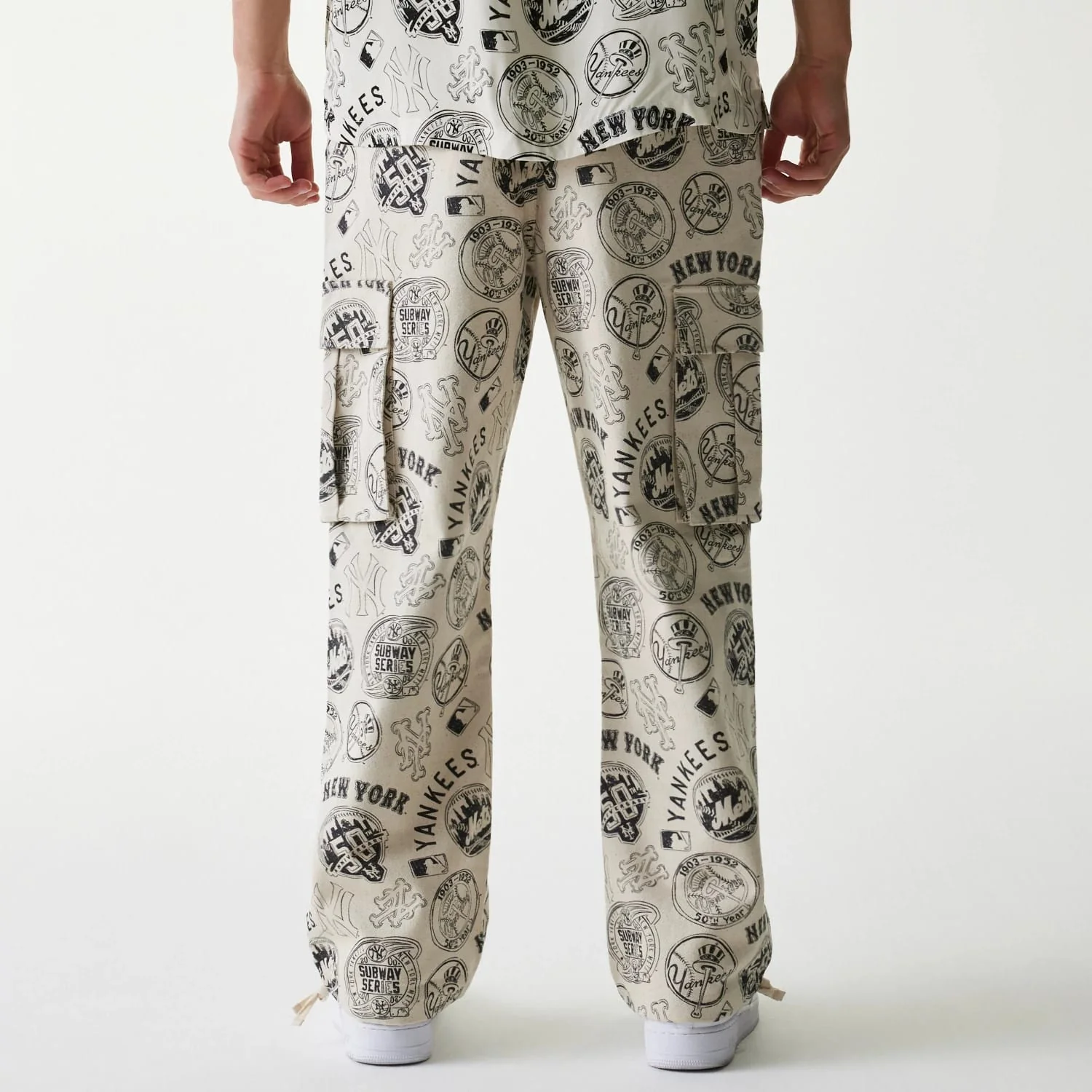 MLB Subway Series All Over Print Cargo Trousers - Image 2