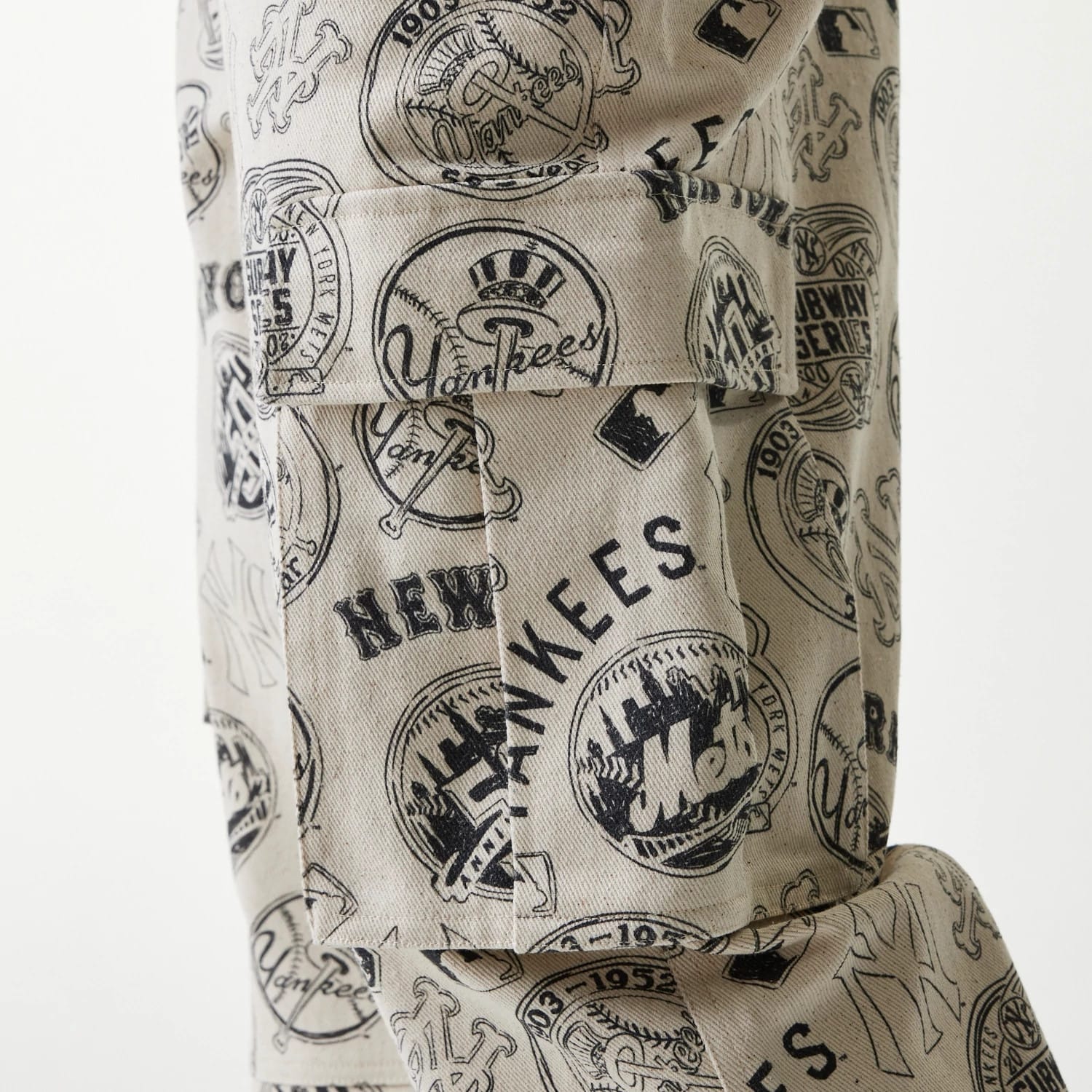MLB Subway Series All Over Print Cargo Trousers - Image 5