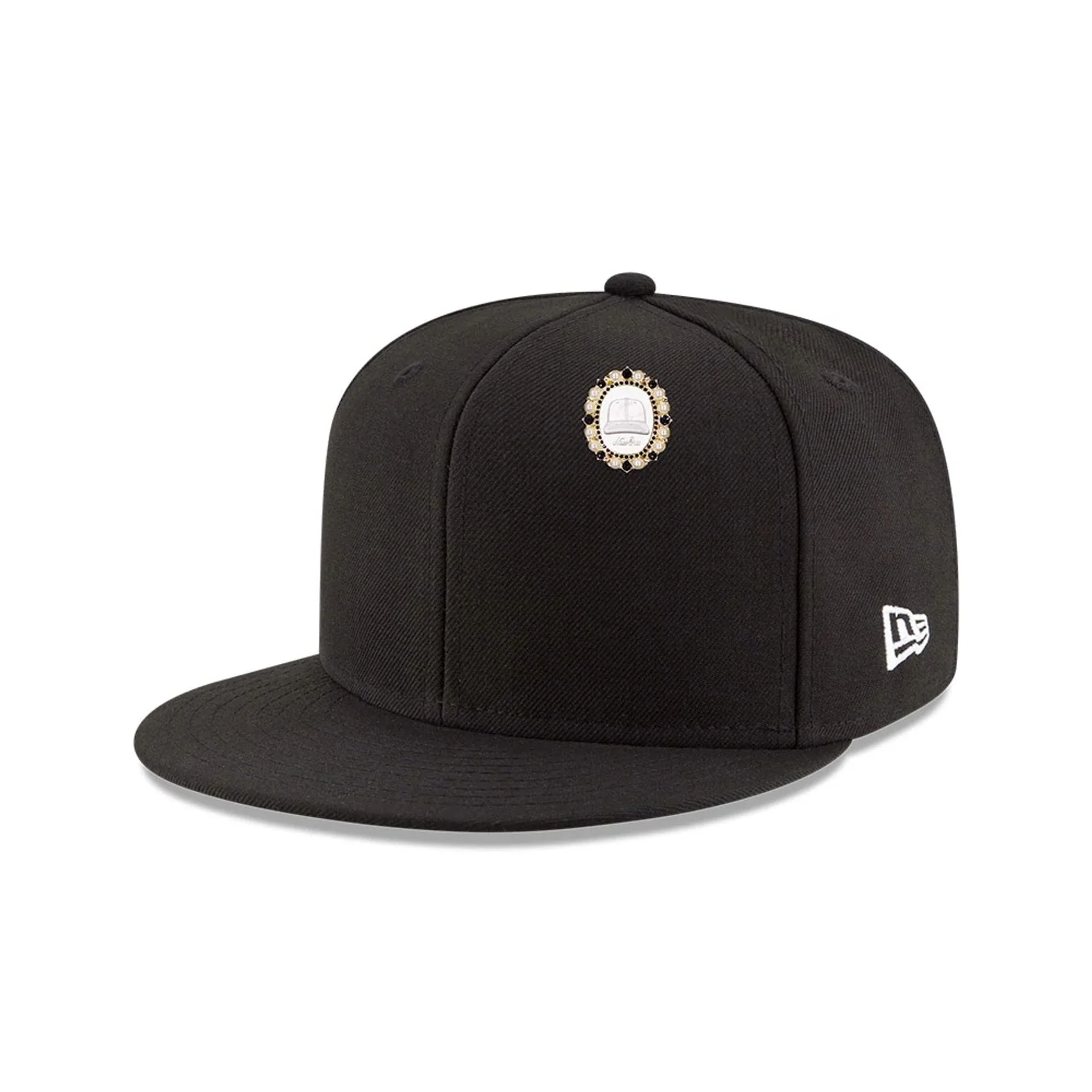 New Era 59FIFTY Day Brooch Black Pin Badge - Image 2