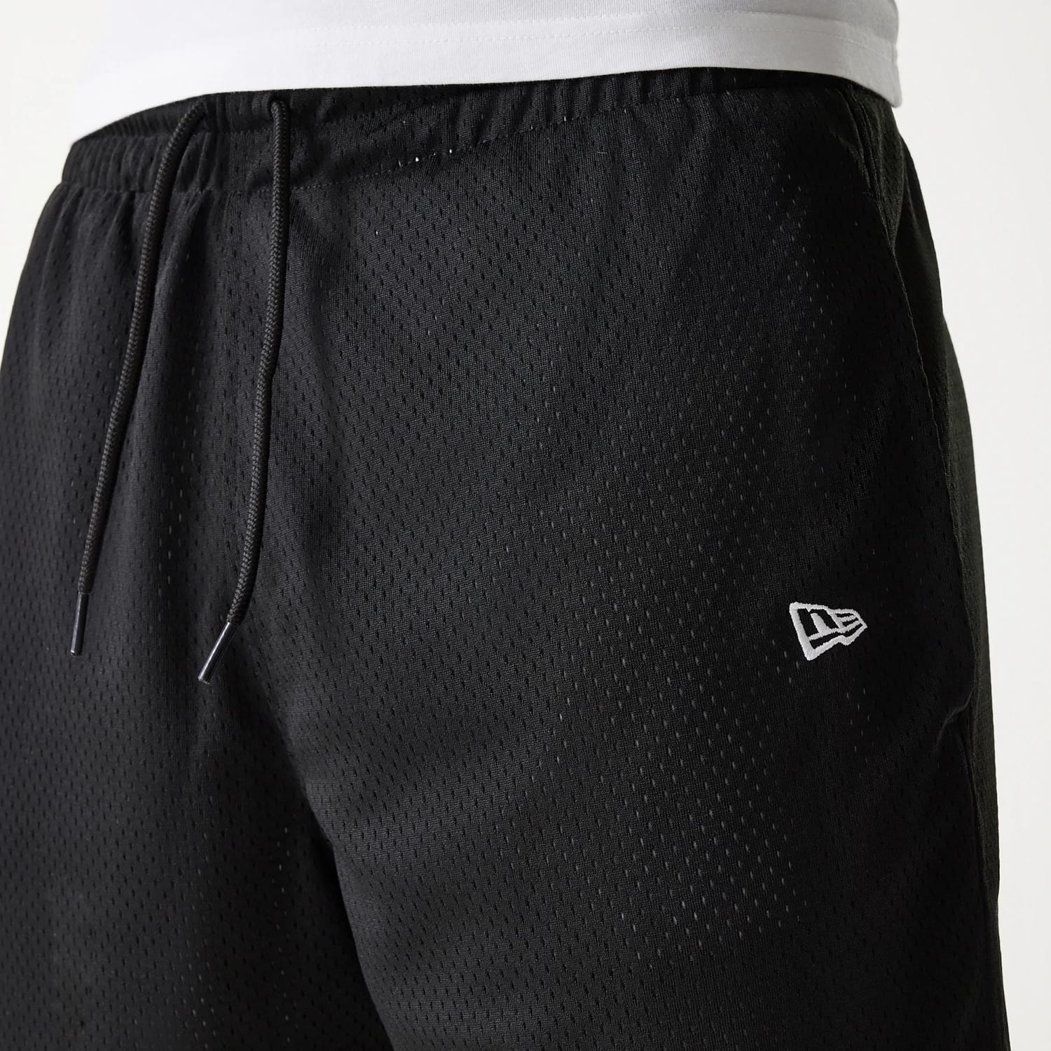New Era Black Mesh Shorts - Image 4