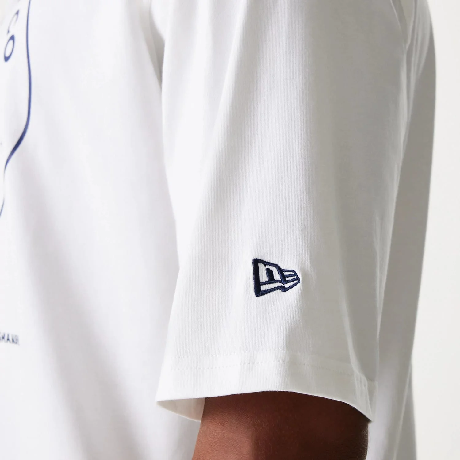 New Era Crest White Oversized T-Shirt - Image 6