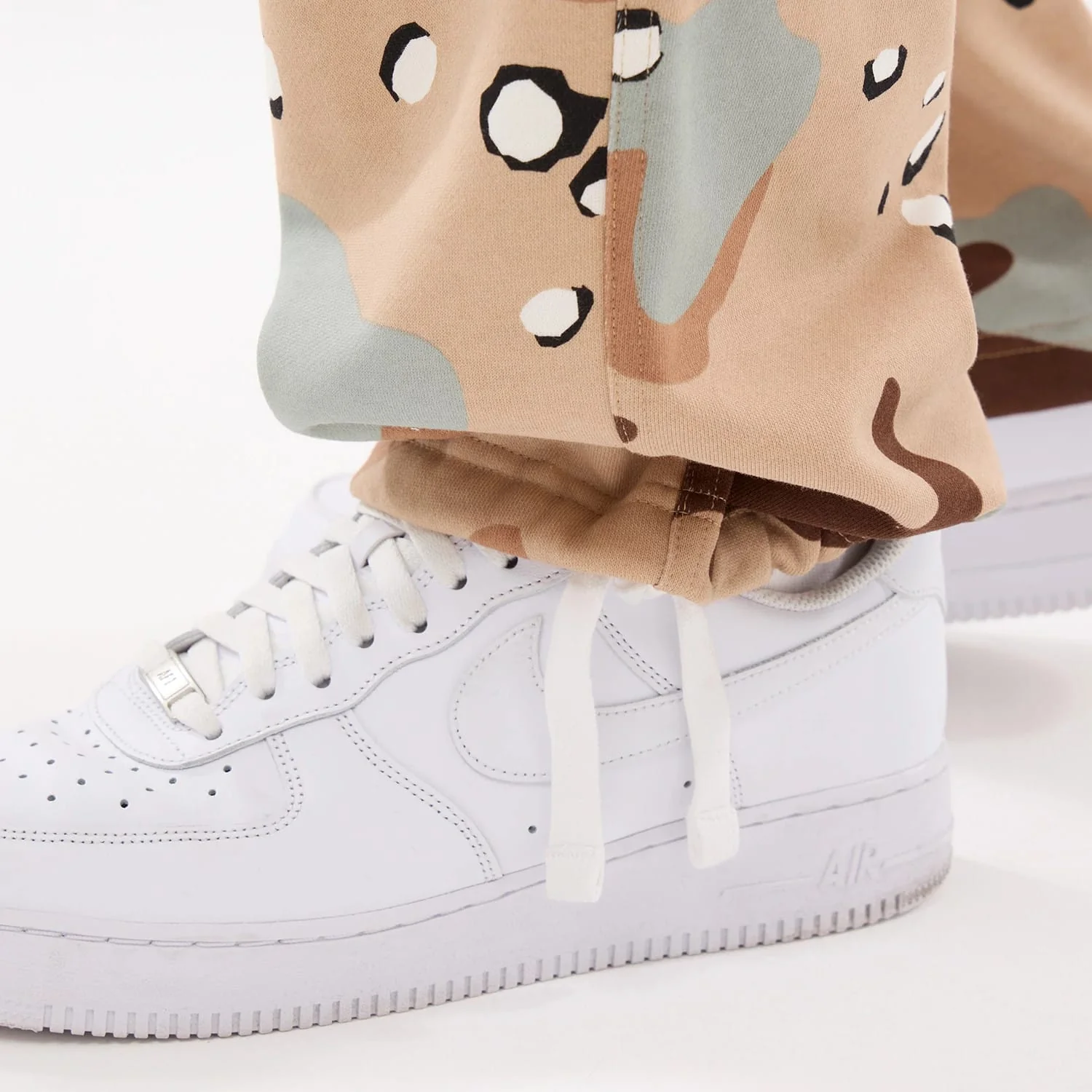 New Era Desert Camo Joggers - Image 5