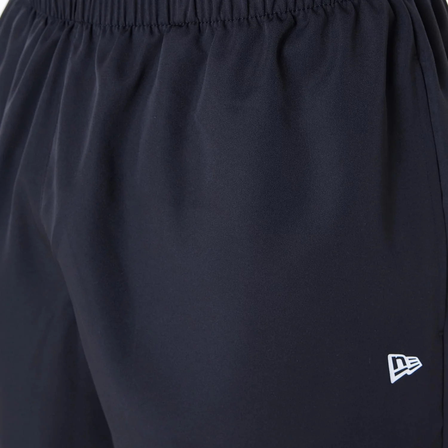 New Era Essential Black Shorts - Image 4