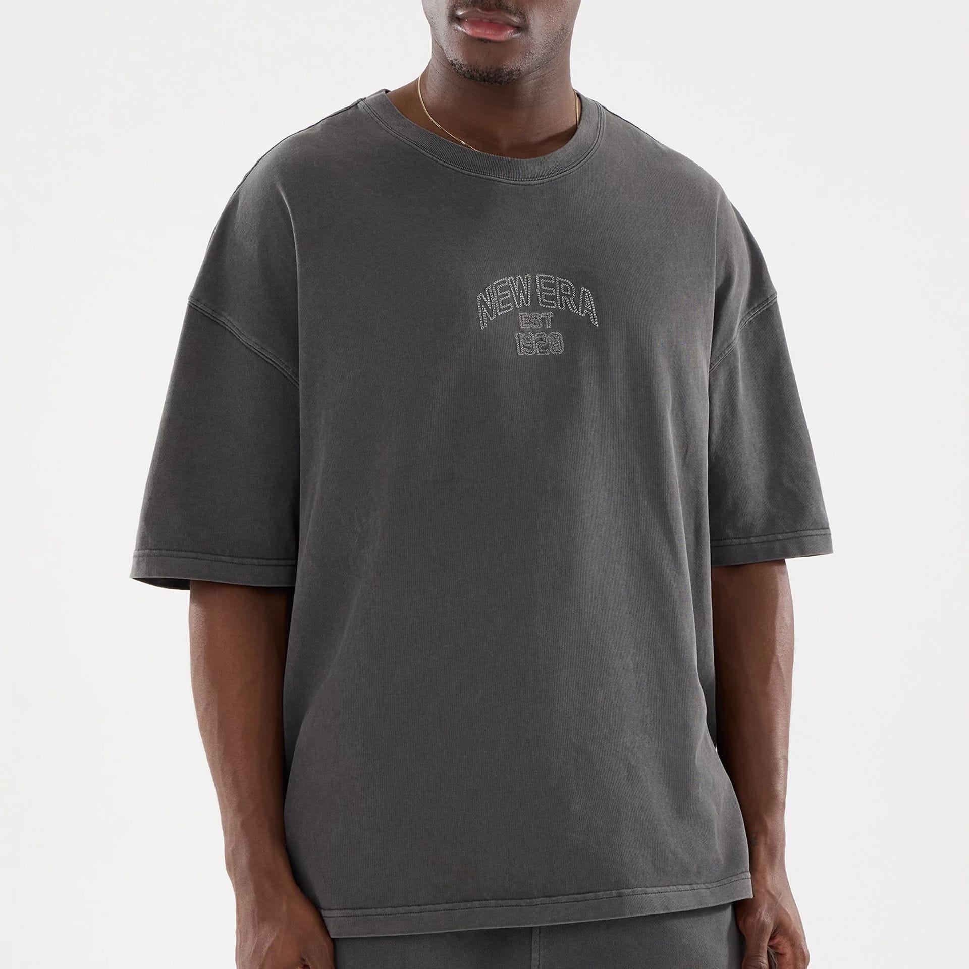 New Era Graphic Street Archived Black Oversized T-Shirt - Image 3