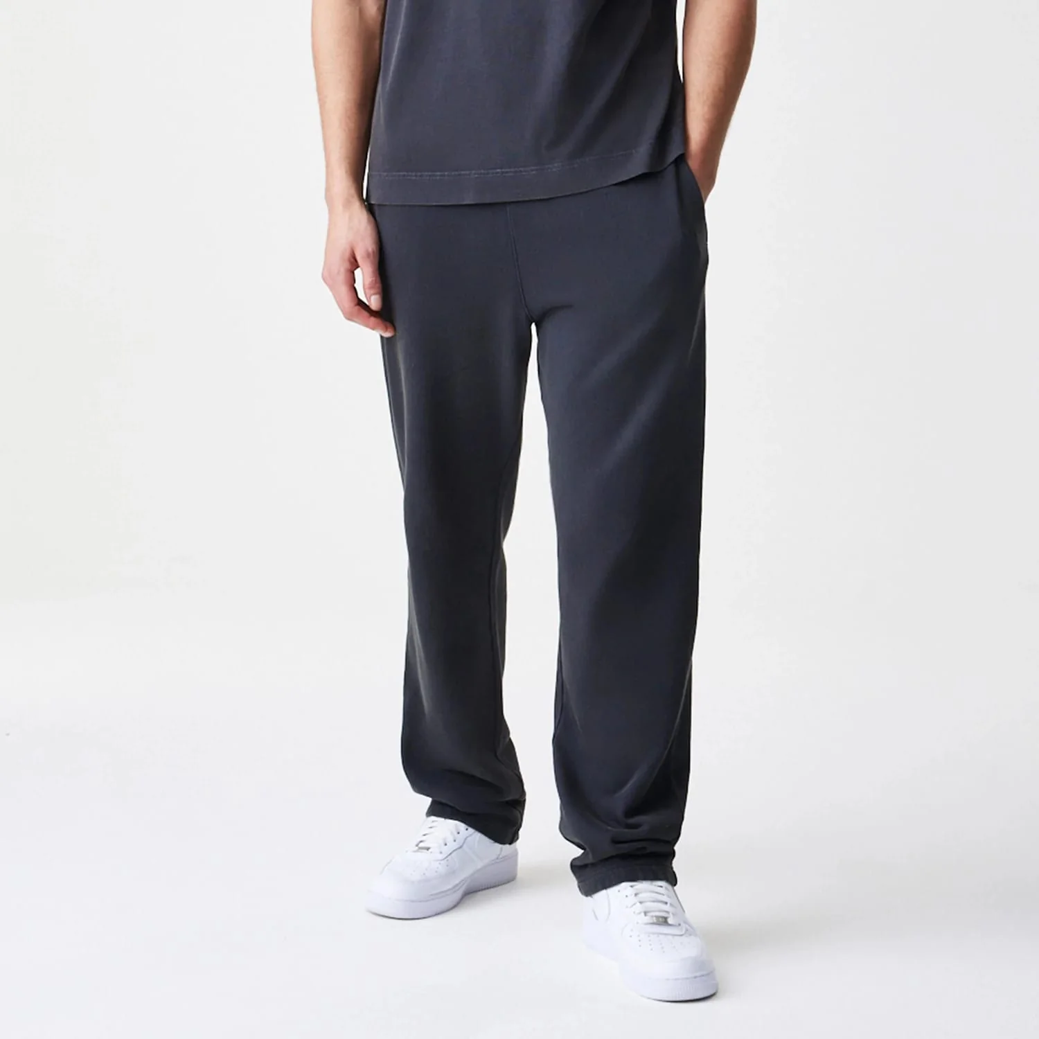 New Era Washed Black Straight Leg Joggers - Image 3