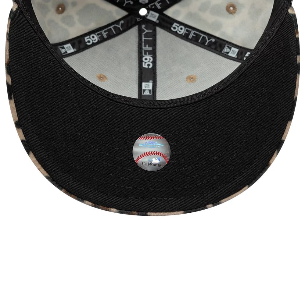 New York Yankees Animal Print Leopard Black 59FIFTY Fitted Cap - Image 2