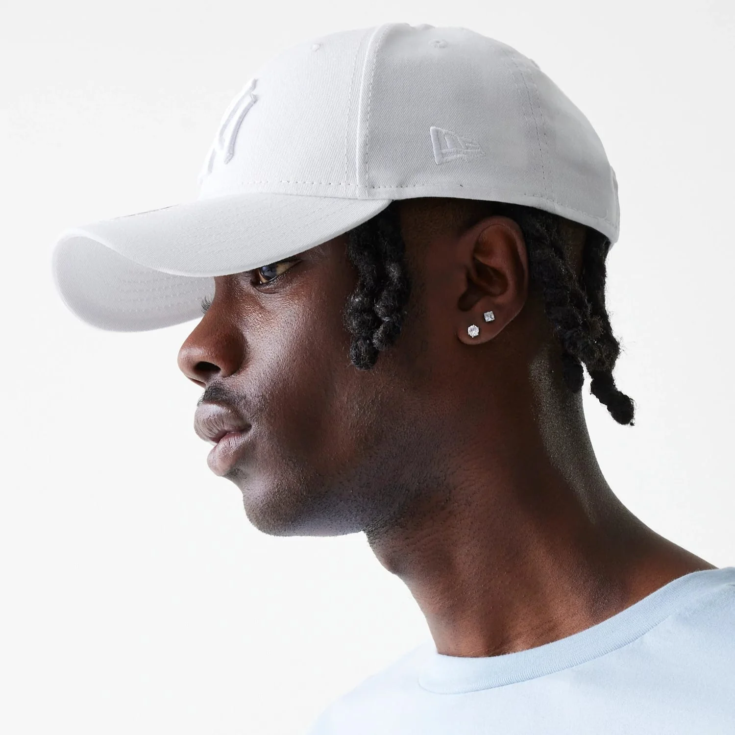 New York Yankees League Essential White 9FORTY Adjustable Cap - Image 2