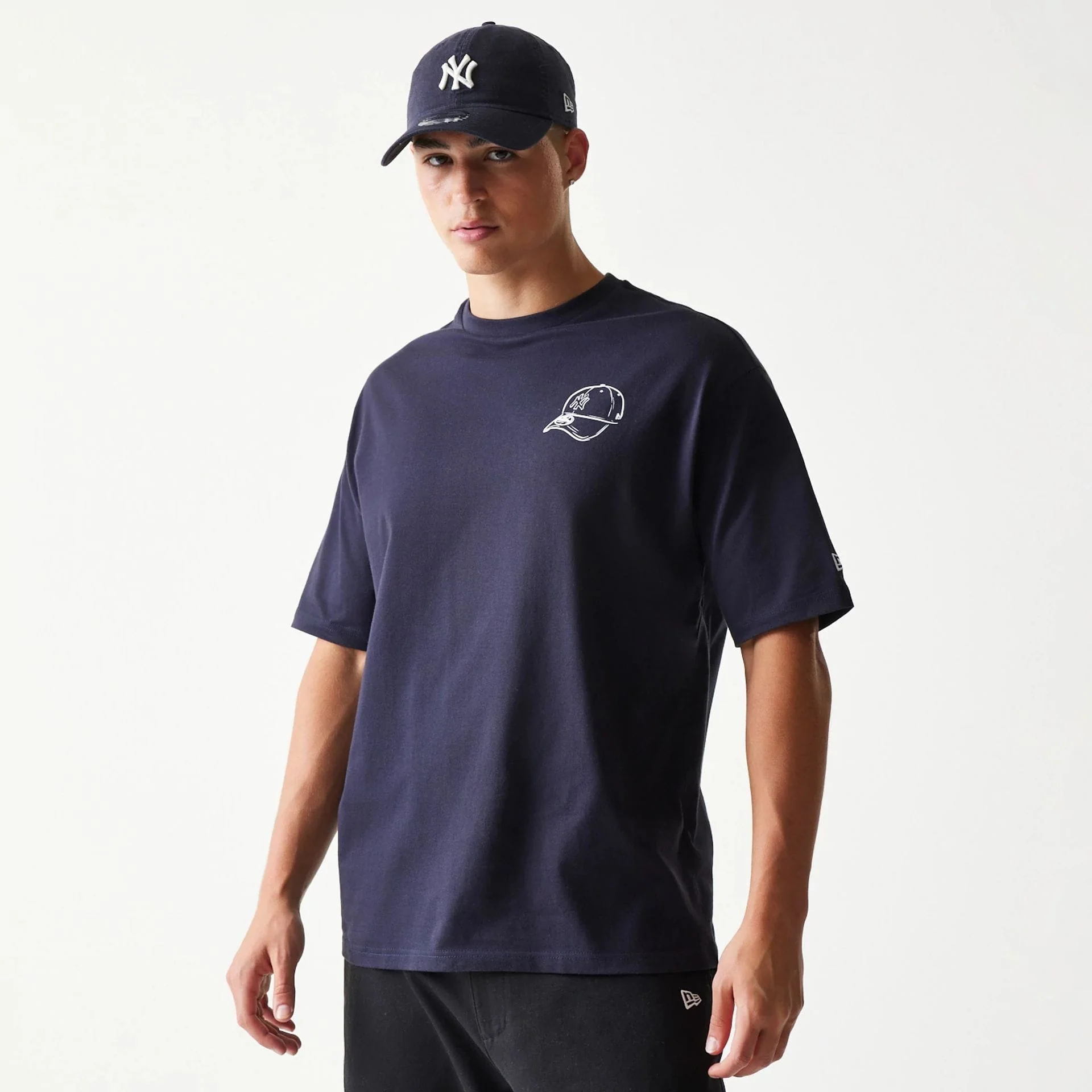 New York Yankees MLB Baseball Graphic Navy Oversized T-Shirt