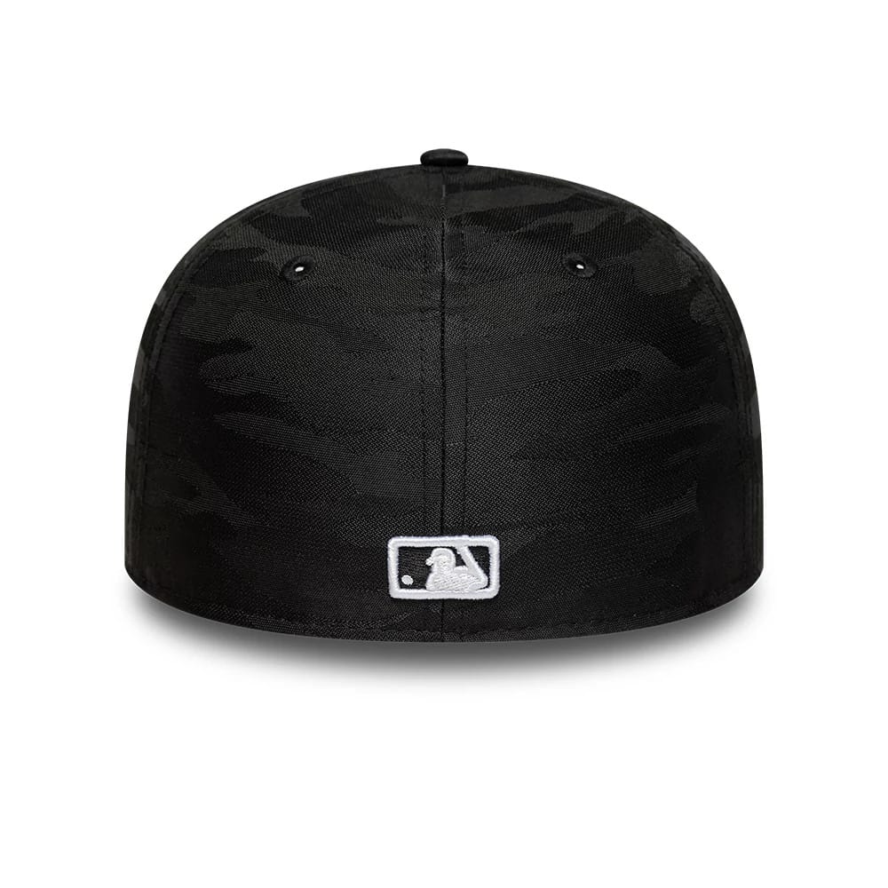 New York Yankees MLB Black 59FIFTY Fitted Cap - Image 4