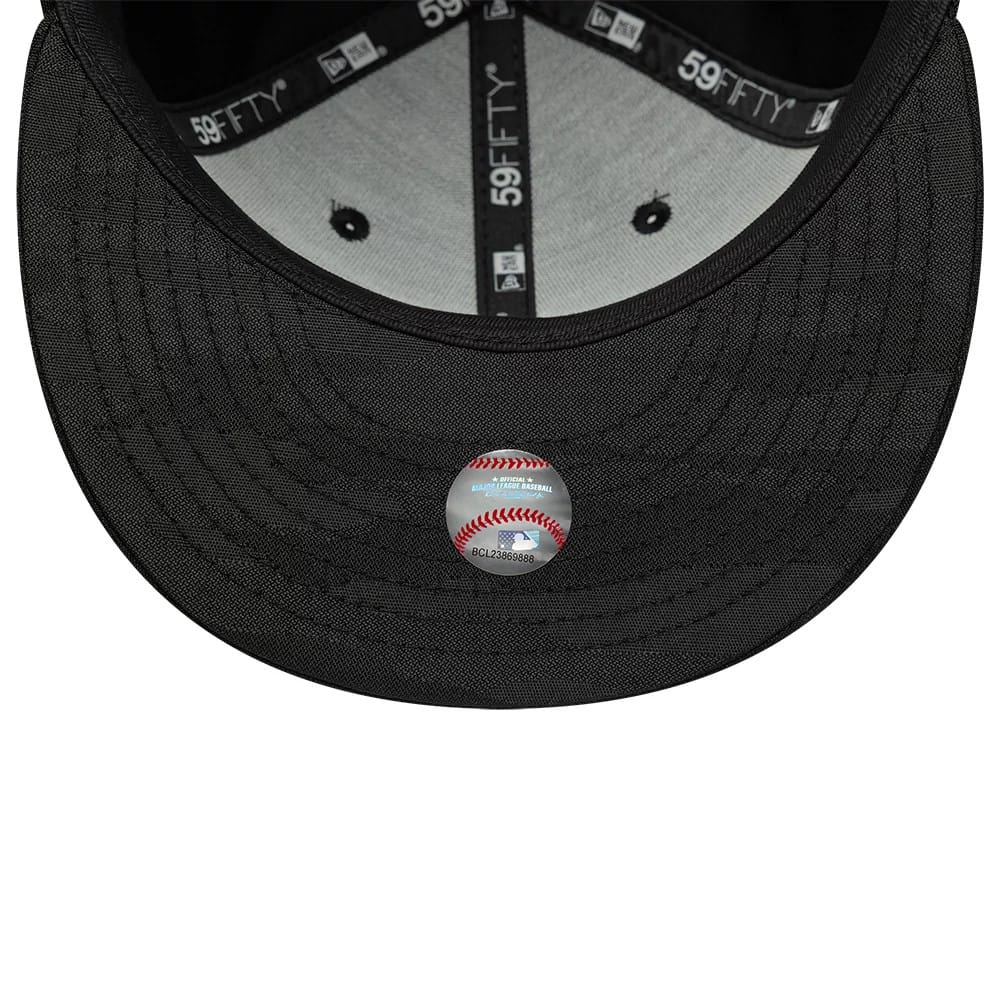 New York Yankees MLB Black 59FIFTY Fitted Cap - Image 7