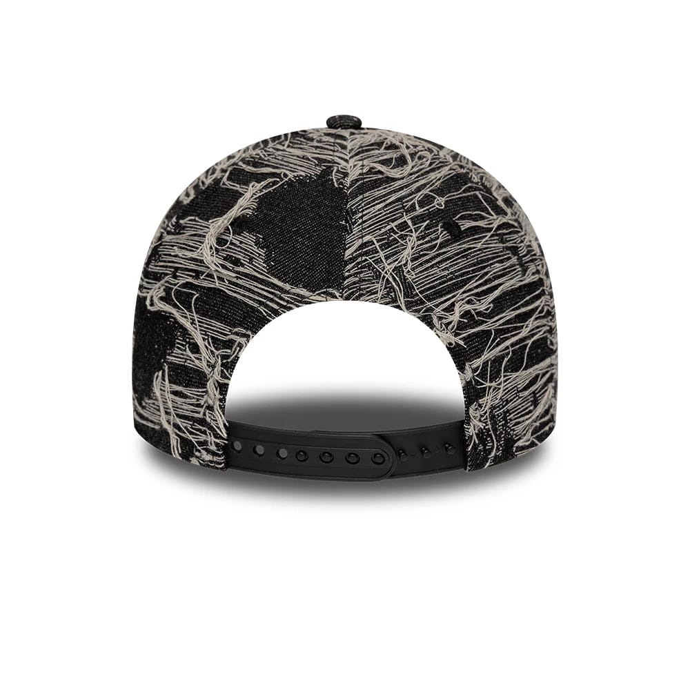 New York Yankees MLB Distressed Denim Black 9FORTY E-Frame Adjustable Cap - Image 4