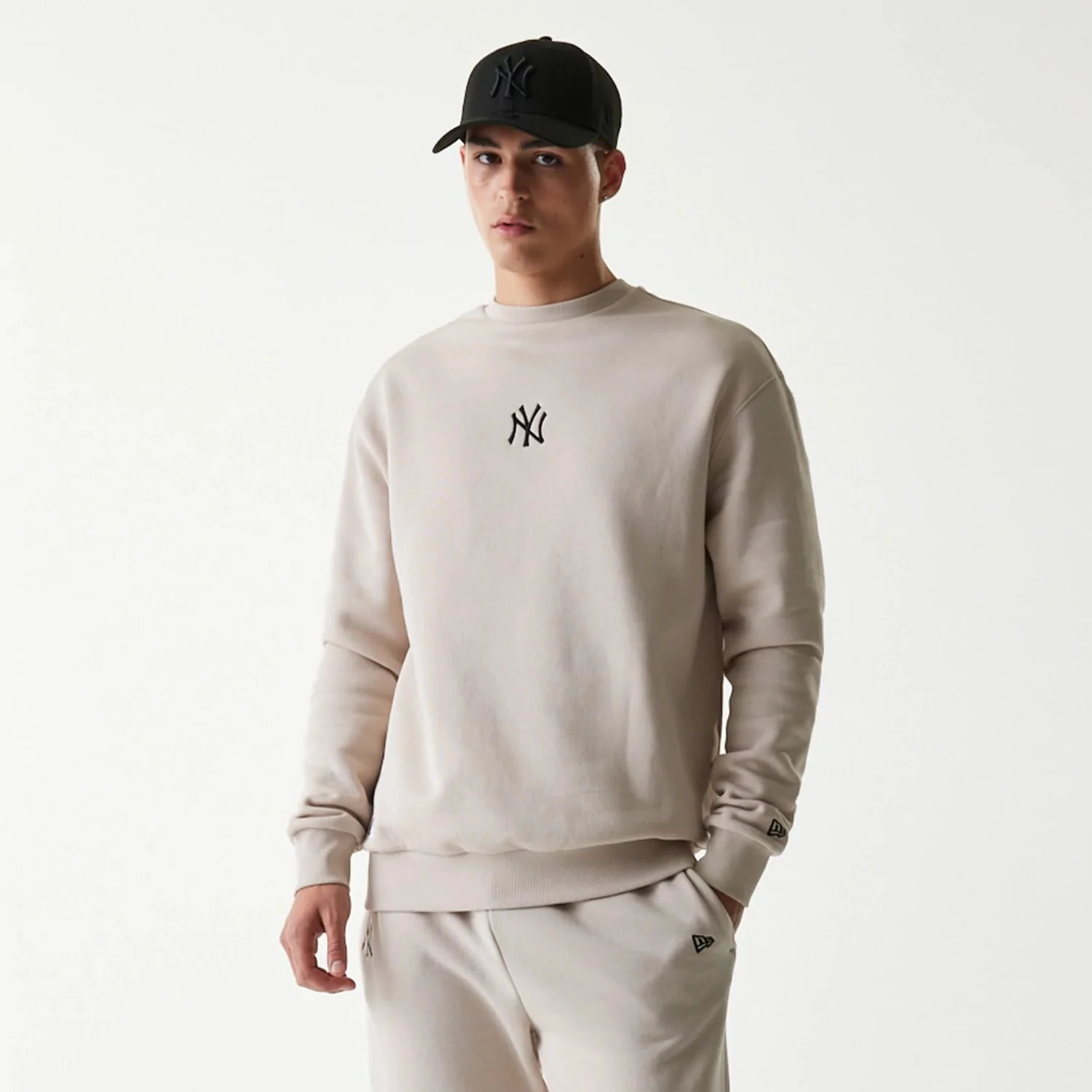 New York Yankees MLB League Essential Midi Cream Oversized Crew Neck Sweater - Image 3