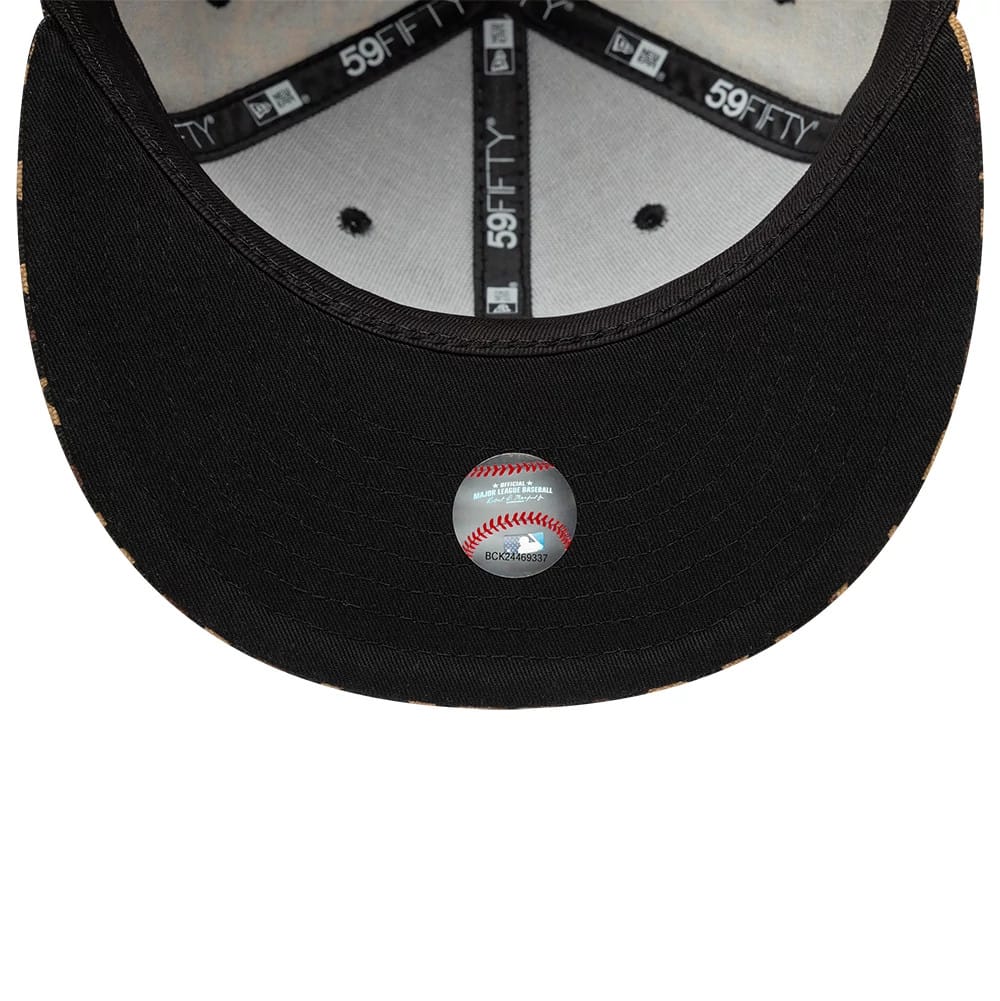 New York Yankees MLB Leopard Black 59FIFTY Fitted Cap - Image 2