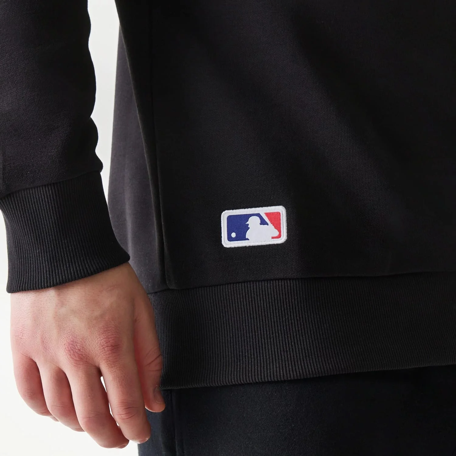 New York Yankees MLB Regular Black Crew Neck Sweater - Image 5