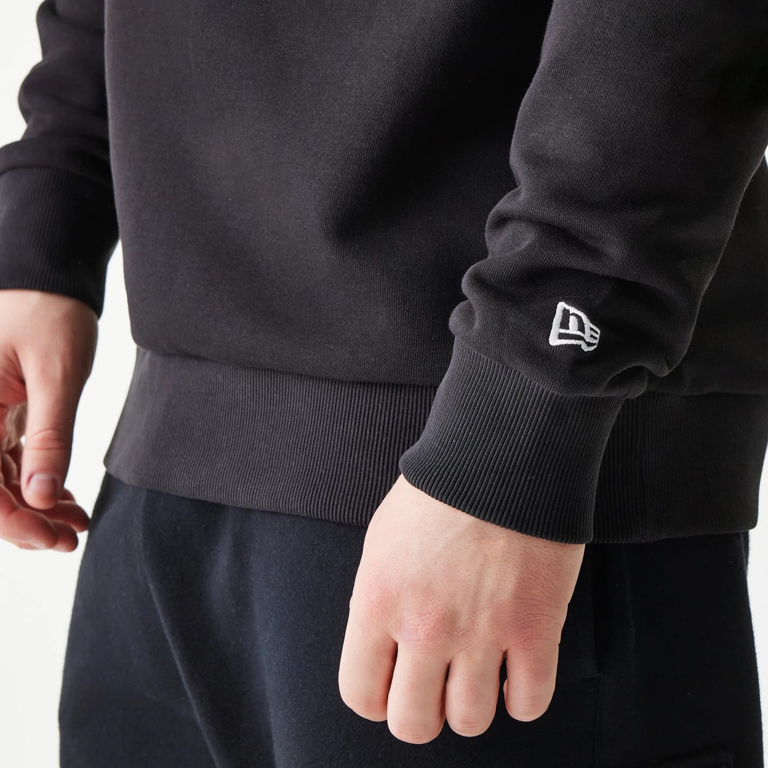 New York Yankees MLB Regular Black Crew Neck Sweater - Image 6