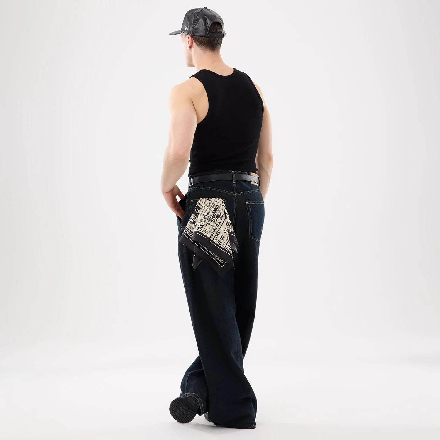 New York Yankees MLB Rib Black Vest - Image 11