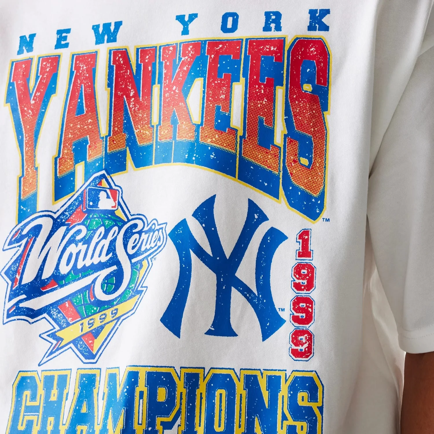 New York Yankees MLB World Series White Oversized T-Shirt - Image 6