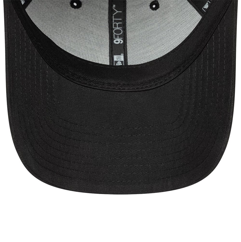 New York Yankees Tonal Flawless Black 9FORTY Adjustable Cap - Image 5