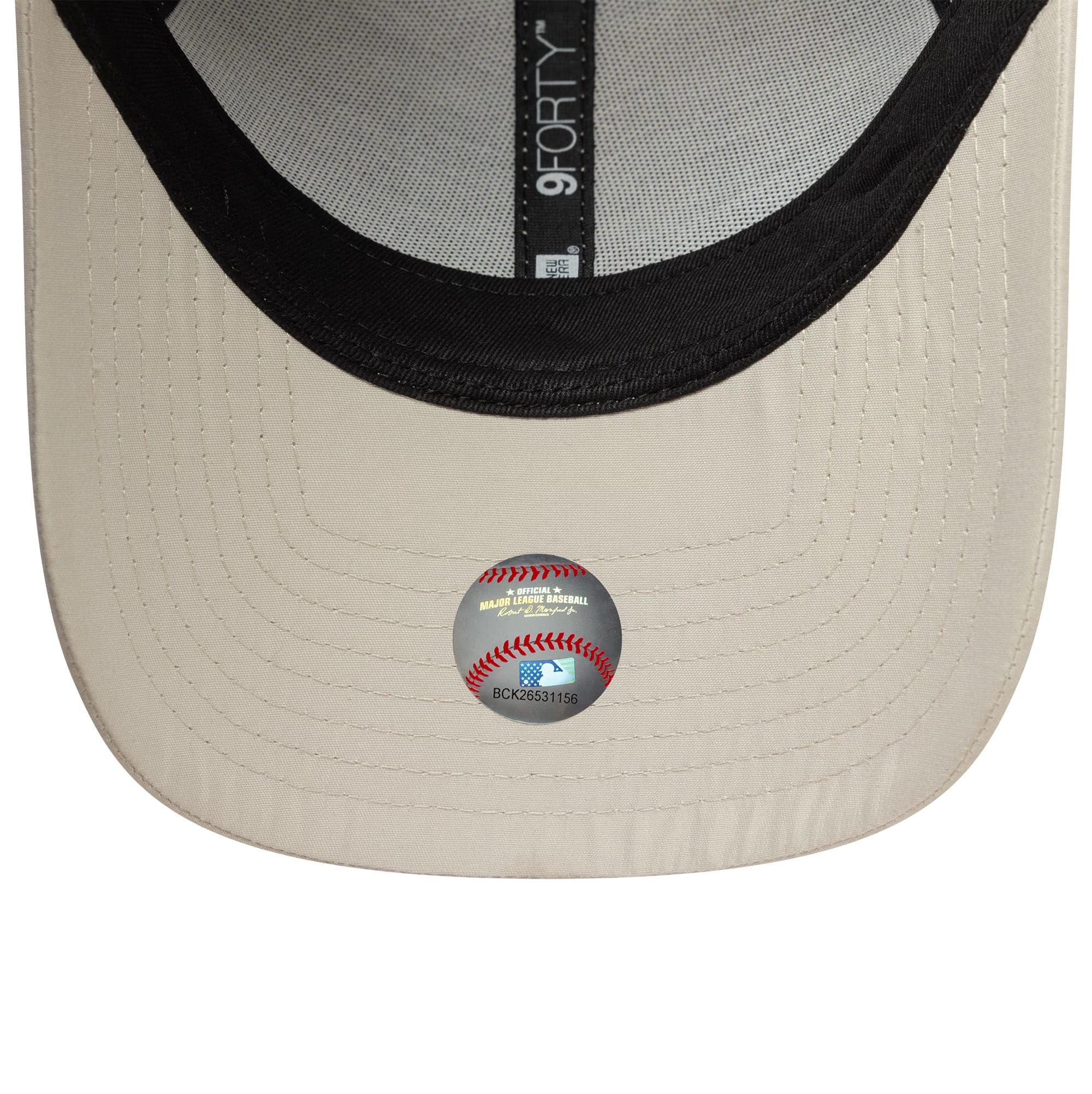 New York Yankees Tonal Flawless Cream 9FORTY Adjustable Cap - Image 5