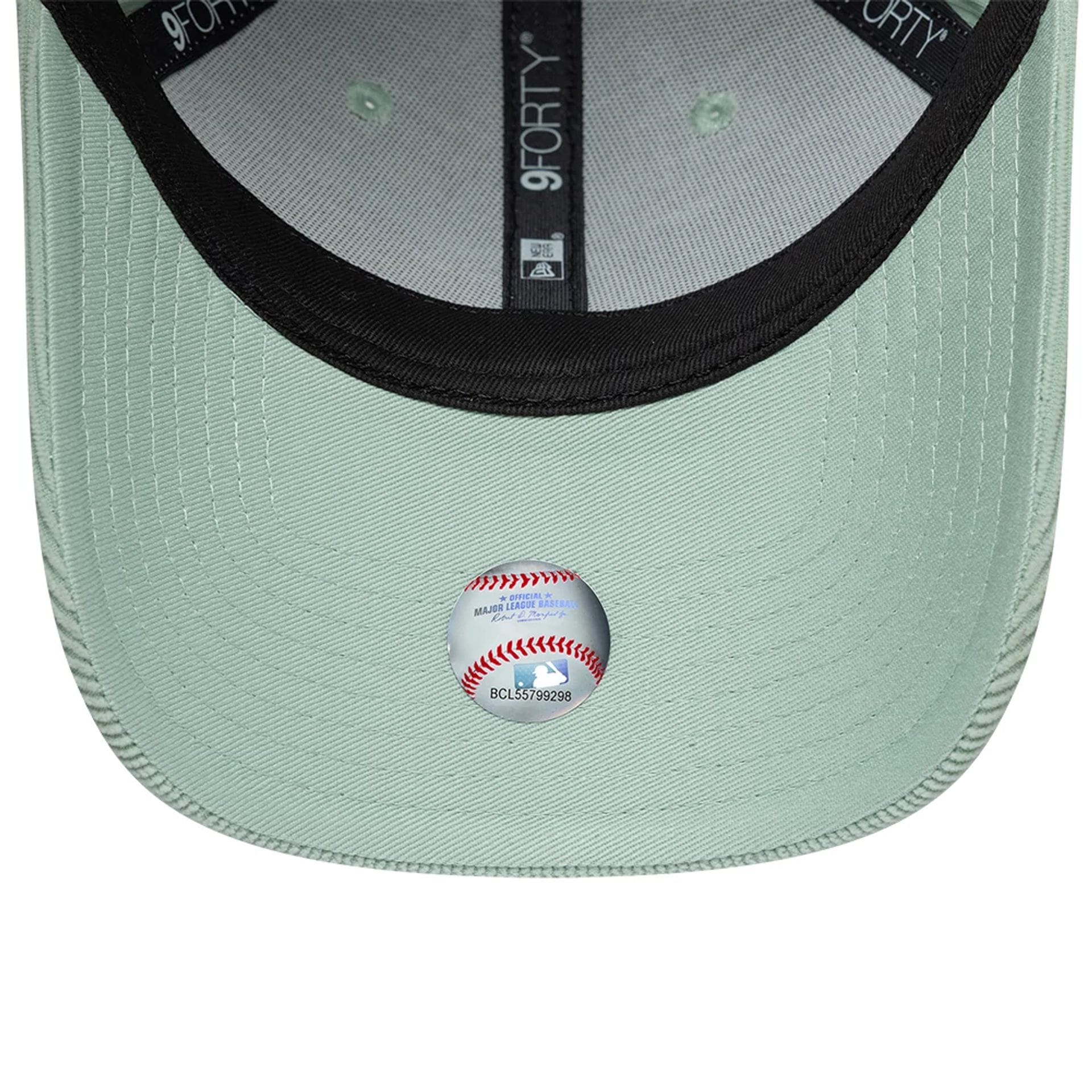 New York Yankees Womens MLB Cord Pastel Green 9FORTY Adjustable Cap - Image 5