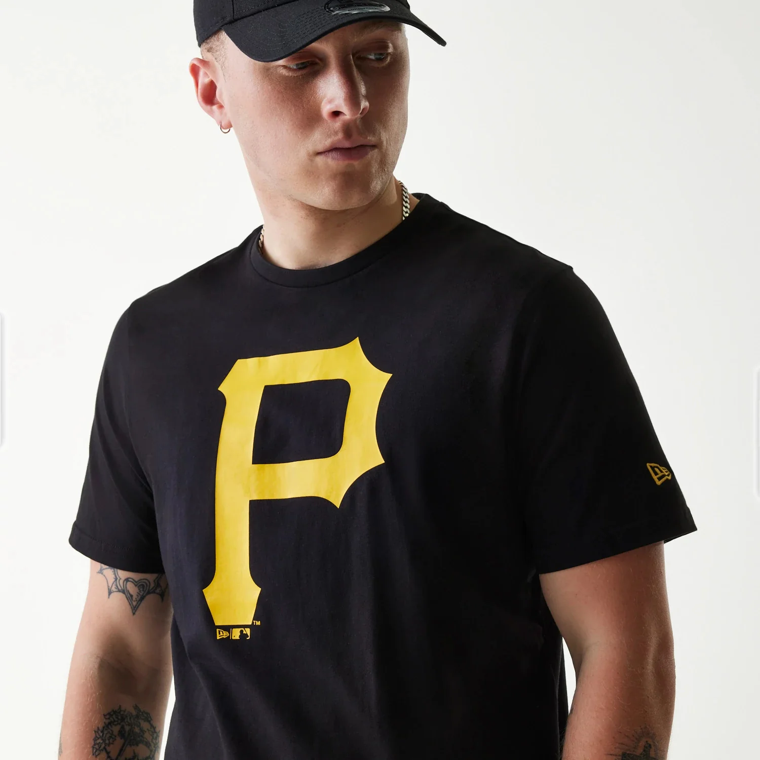 Pittsburgh Pirates MLB Regular Black T-Shirt - Image 3