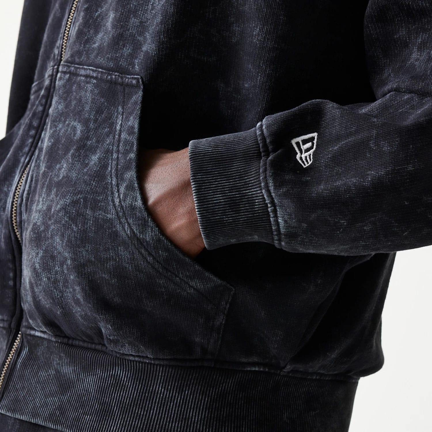 Red Bull Racing Graphic Black Dropped Shoulder Full Zip Hoodie - Image 8