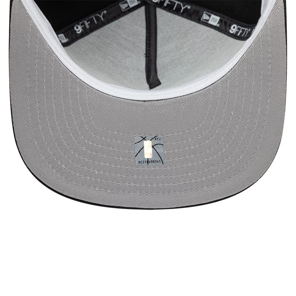 Vancouver Grizzlies NBA Hardwood Classic Black 9FIFTY A-Frame Snapback Adjustable Cap - Image 2