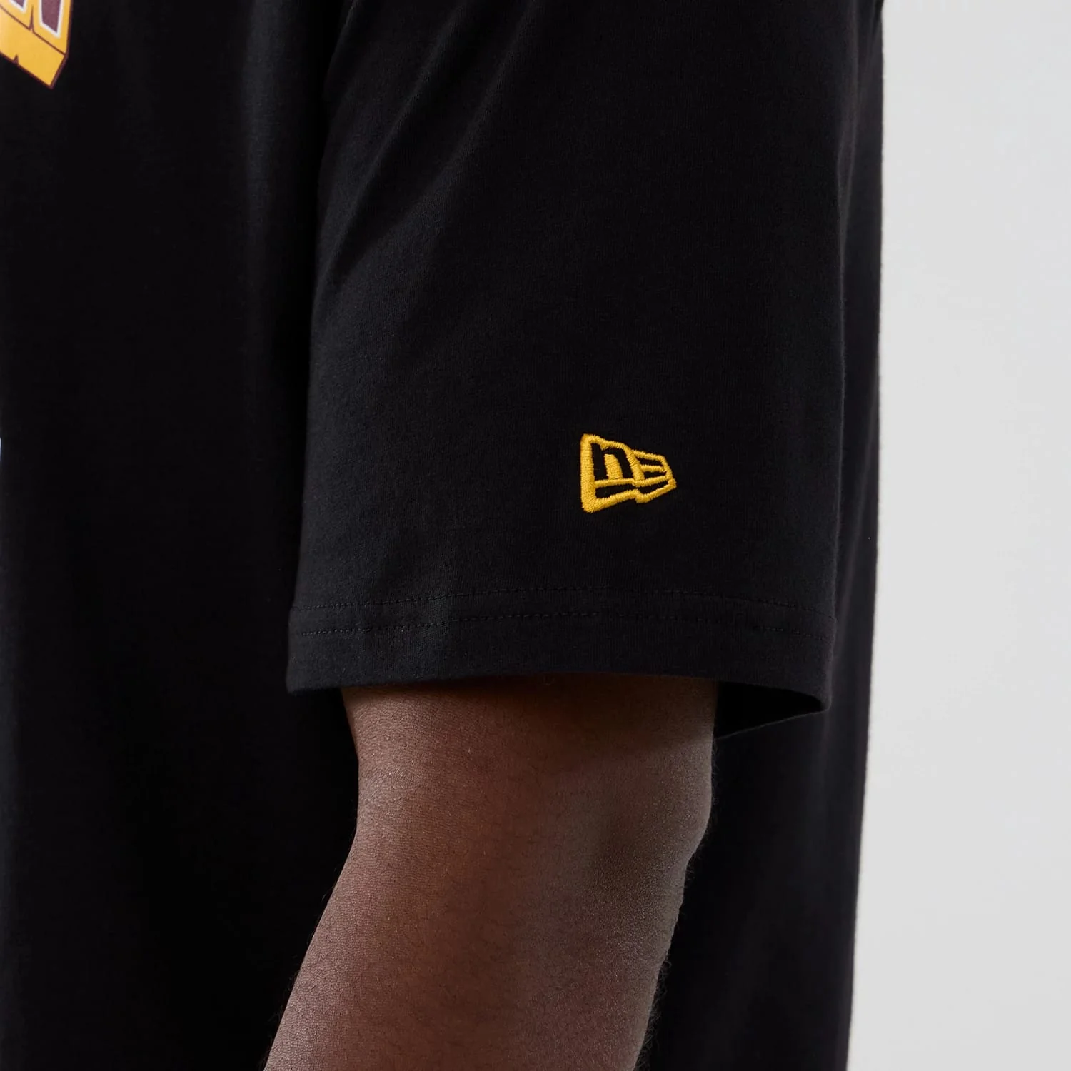Washington Commanders NFL International Series Games 2025 Black Oversized T-Shirt - Image 4